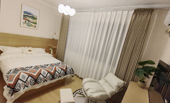 Huike Residence (Luoyi Ancient City Store)