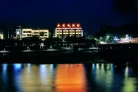 Donis Hotel Hotel dekat Yuantan Railway Station