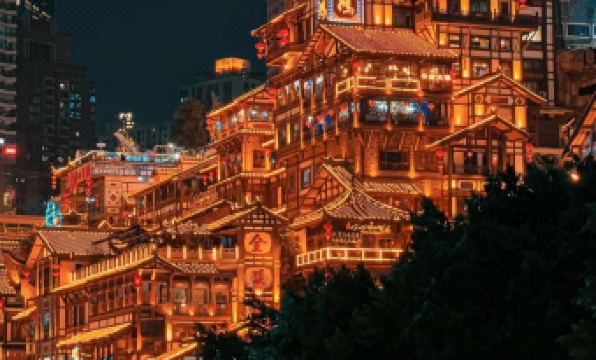 DoALand V Hotel(Jiefangbei Hong Ya Dong Area)