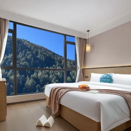 VALATOMS Van Latu Hotel (Siguniang Mountain Scenic Area Second Branch)