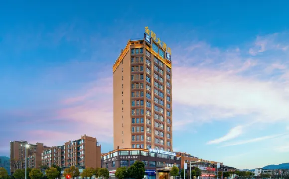 Golden Hotel