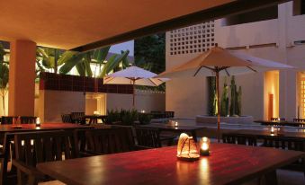 Xishuangbanna Jinghong Hepuli Yue Resort Hotel (Gaozhuang Starlight Night Market Branch)