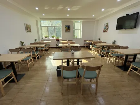 Qiujia 365 Chain Hotel (Xingtai New Ophthalmology Hospital Shop) Отели рядом с достопримечательностью «Hebei Mechanical and Electrical Vocational and Technical College»