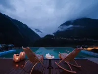 Hailuogou Luanxi Hidden Mountain Snow Mountain Scenic Hot Spring Resort Hote Hotel a Luding