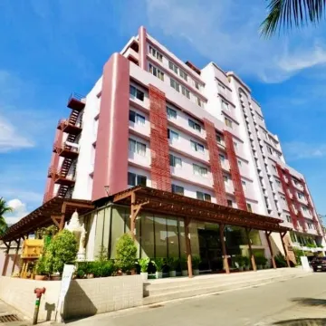 MayFlower Grande Hotel Nimmanhemin Hotels near Nimmanahaeminda Road
