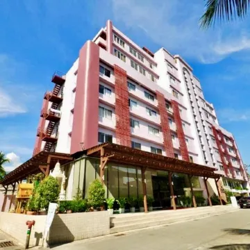 MayFlower Grande Hotel Nimmanhemin Отели рядом с достопримечательностью «Nimmanhaemin Road»