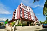 MayFlower Grande Hotel Nimmanhemin Các khách sạn gần Uniserv CMU