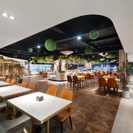 Century Star Boutique Hotel (Zhoukou Railway Station Red Star Macalline Branch)