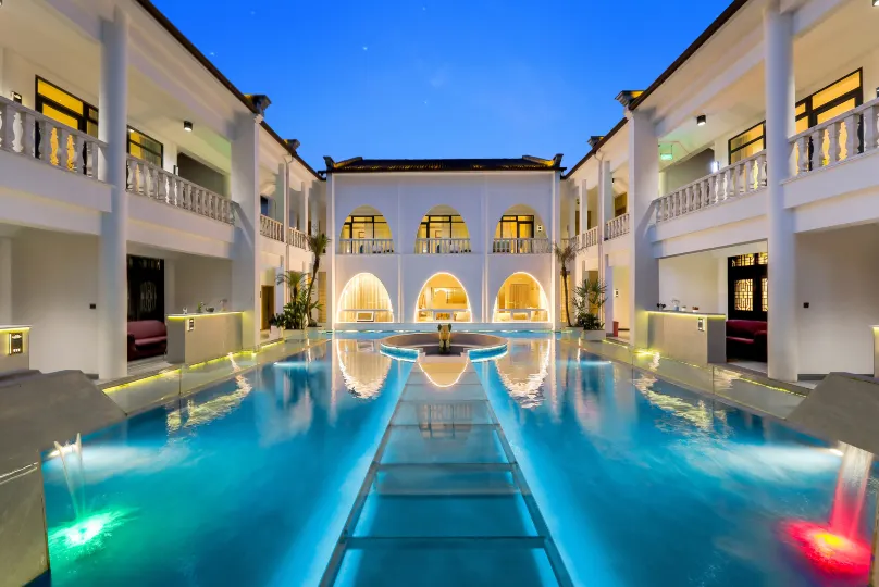 Lushin Hotels&Resorte