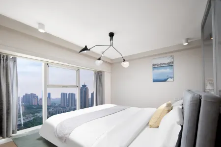 Leisure· River View Loft Suites Hotel (Qiaokou Road Metro Branch, Yuexiu Fortune Center)