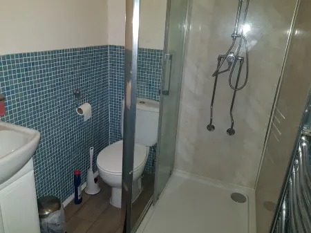 Guest House Ellipse - Whetstone Отели в г. Барнет