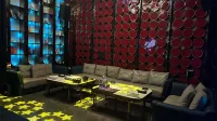 Yuanyuan Lulian Hotel - parking