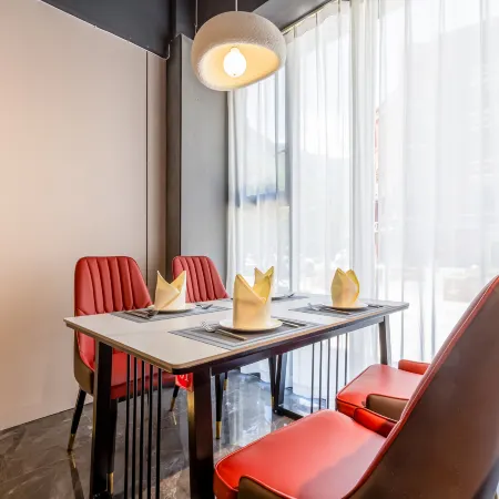 Jisheng Hotel