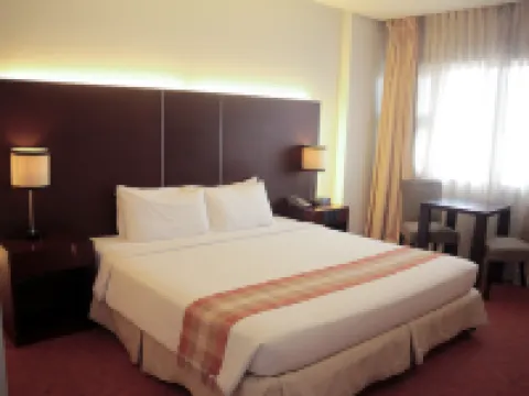 Casablanca Suites Near Airport レガスピのホテル