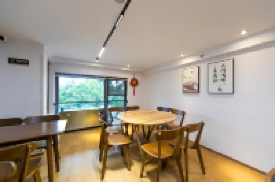 舟山禾葉飯店（普陀山機場蜈蚣峙碼頭店）