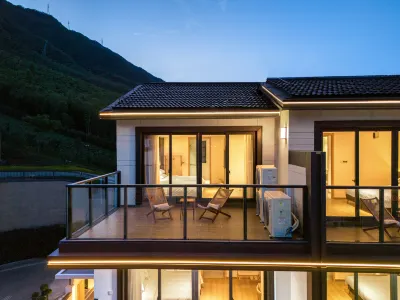 A pillow cloud · Pure oxygen in the cloud mountain top pool vacation beautiful stay Hotels near Sky Land