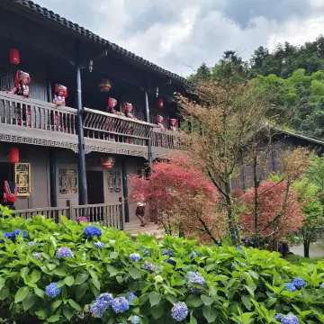 Yunbingshan Xiangjiangyuan Inn