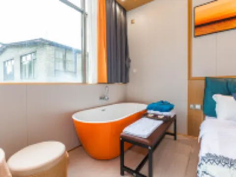 Queen's Mountain Oxygen Heart Valley Mountain Resort Hotels in Lianshan