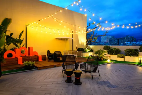 Olah Poshtel Taichung Wenxin Hotels in Beitun District