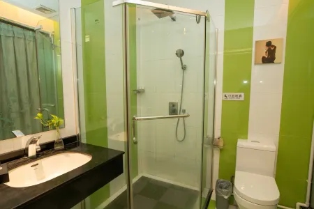 Guangjia Hotel (Xuanzhen Drifting Store, Qingxin District, Qingyuan) Отели рядом с достопримечательностью «Qingyuan Museum»