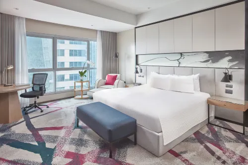 Crowne Plaza Manila Galleria