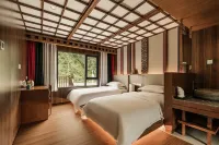 REWOVILLA Hotels in Luhuo