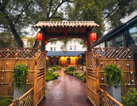 Harbin Lanting Yayu Homestay (Flood Control Memorial Tower) Hotels near Harbin Polarland·Aquarium