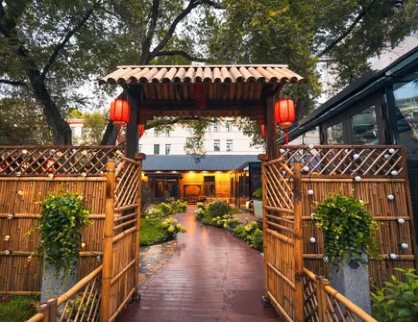 Harbin Lanting Yayu Homestay (Flood Control Memorial Tower) Отели рядом с достопримечательностью «Shuige Yuntian»