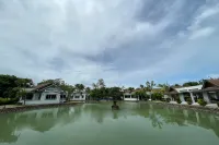Baan Sanuan Resort Hotels near Wat Ban Nong Khon