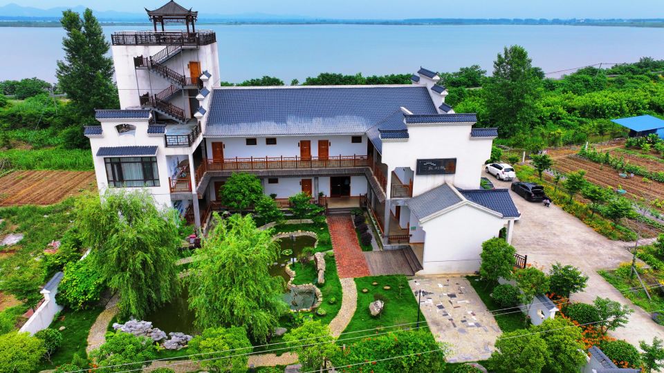 Tinglan Courtyard Hostel