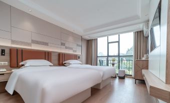 Unitour Hotel (Guilin Jinshan Square Lingui Pedestrian Street)