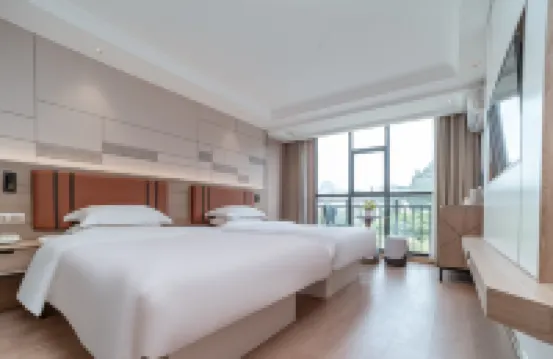 Unitour Hotel (Guilin Jinshan Square Lingui Pedestrian Street) Hotel berhampiran Lingui Gymnasium