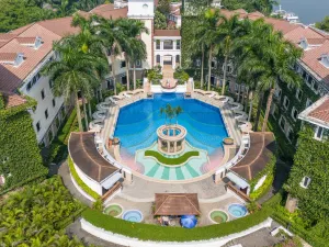 Lilac Garden Hotel