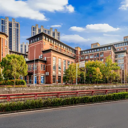 Tuke China Hotel (XianNing Railway Station Xianning High-speed North Railway Station)