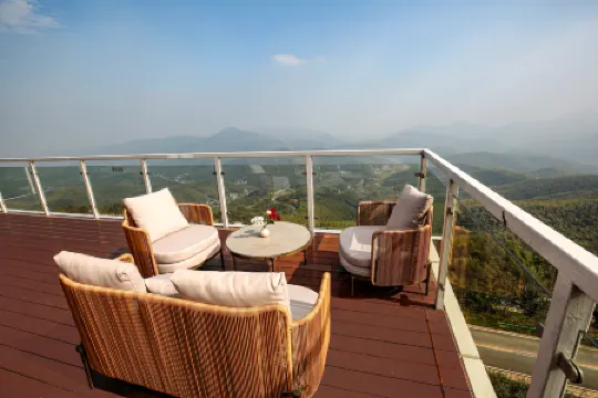 Juanniaoguichao · Luyunnami Time Camp (Zhaijishan)