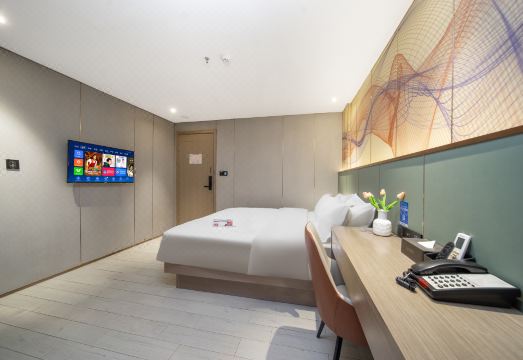 메이예 보하오 호텔 주변 상가 거리 모습