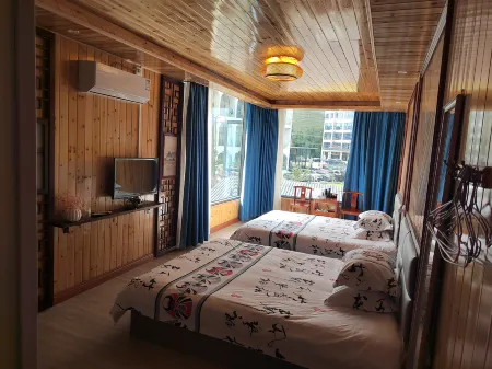 Chengbu Nanshan Grassland Farm Stay Отели в г. Ченбу