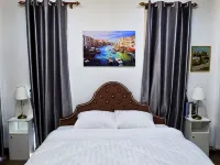 Tiny Island Lake Lodge Hotels near Bang Khae