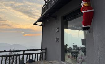 Badong Xiaoluotuo Homestay