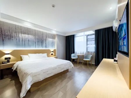 Jasmine Bloom INN Chain Hotel (Jianli Changan Pedestrian Street Yusha Square) Отели в г. Цзянли