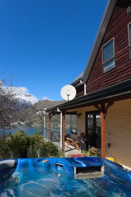 The Embassy B&B - Beach