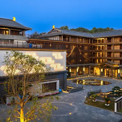 Wingate by Wyndham Yunfu Xinxing Hotels in de buurt van Zangfokeng