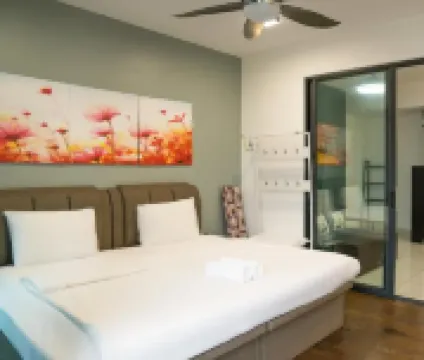 Almas Suites by RR JBcity