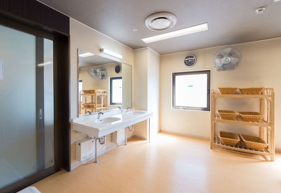 2. 태비스트 호텔 ..