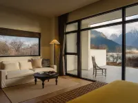 Sanzee Luxury wilderness courtyard Hotels in Mainling