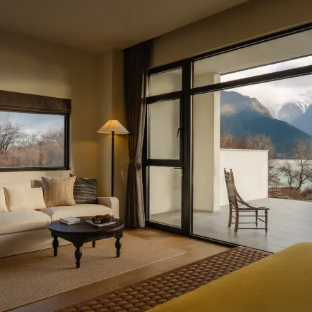 Sanzee Luxury wilderness courtyard