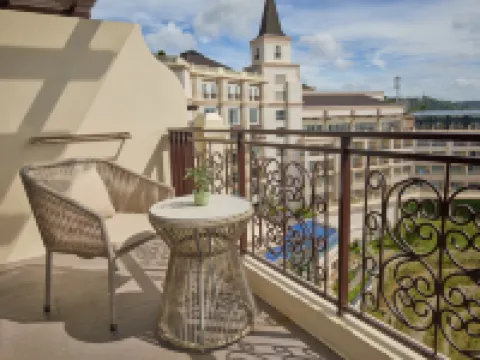 Twin Lakes Hotel near Tagaytay Hotels in Alfonso