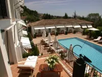 Hotel les Vergers de Saint Paul Hotels near Le Coutelier de Saint-Paul