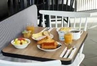 B&B Hôtel Nanterre Rueil-Malmaison - breakfast