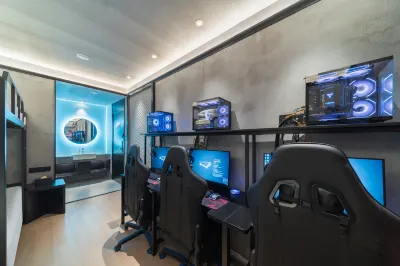 Weikai Esports Hotel (Fuzhou Sanfang Qixiang Dongjiekou Subway Station Branch)
